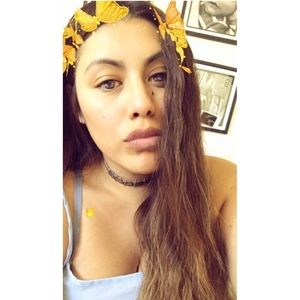 Meet your Posher, Elizabeth